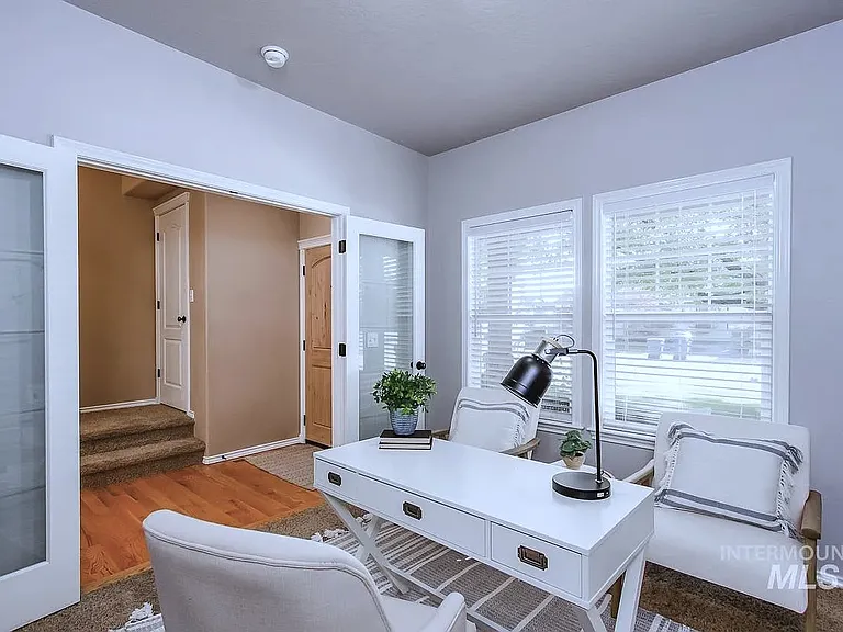 5729 S Moreya Ave — Photo 8