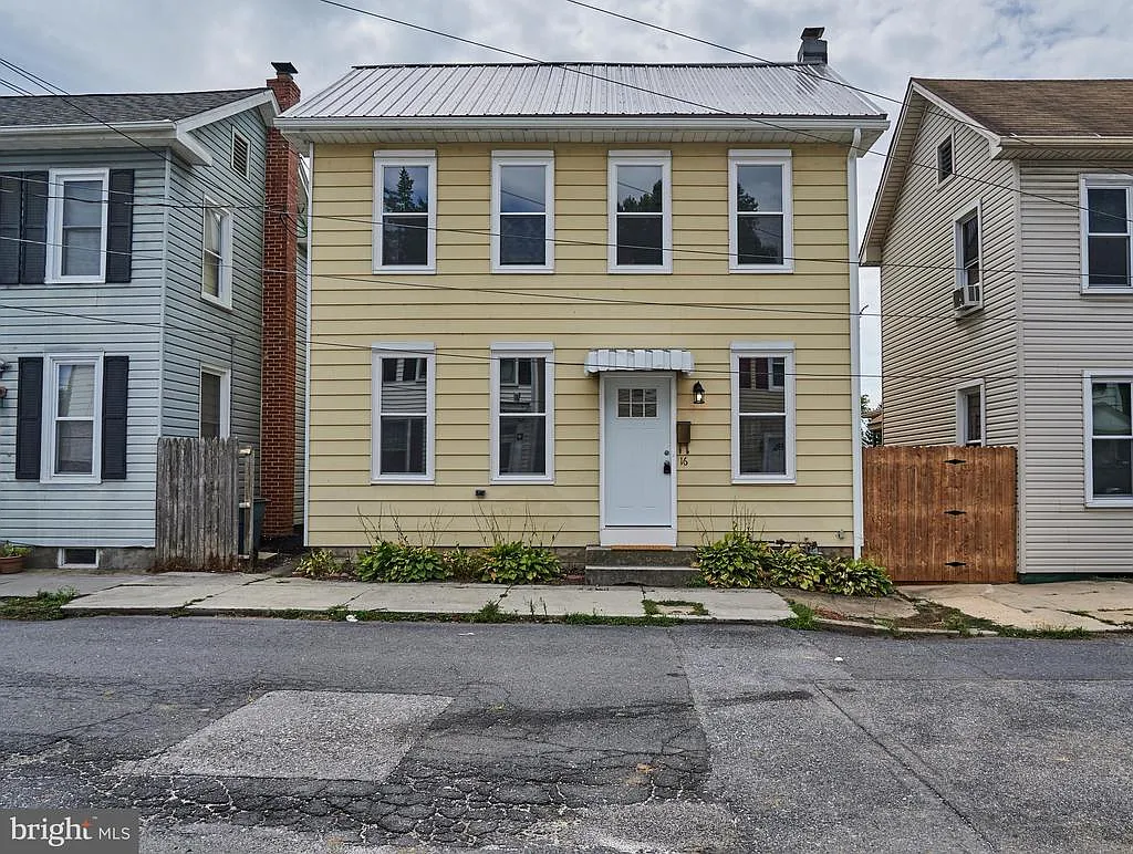 16 S Washington St photo 1