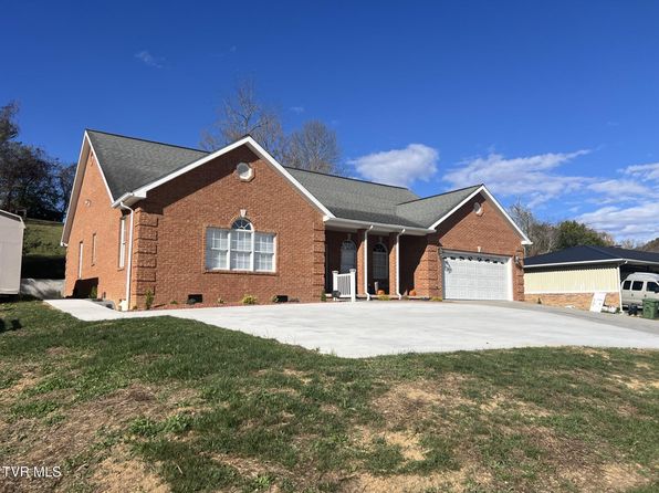 409 Oakwood Ave, Pennington Gap, VA 24277