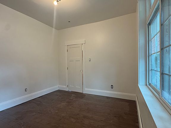 4th image of 5707 Wellesley Ave #1