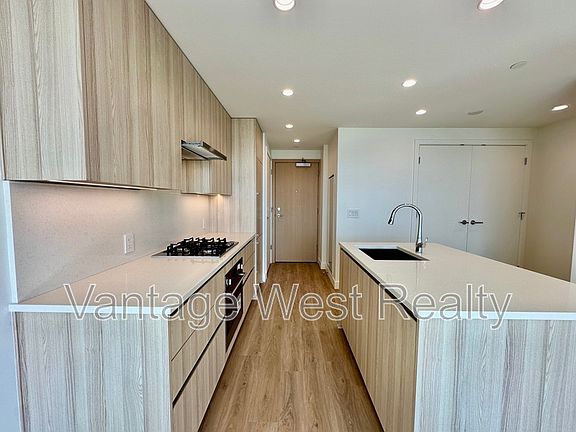 4th image of 1626 Water St #1806