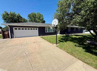 328 E 7th St, Glidden, IA 51443
