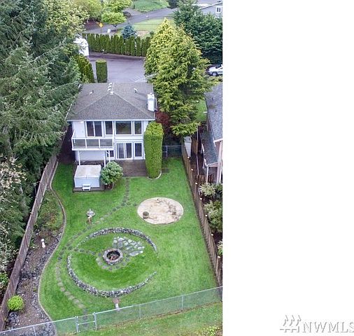 1st image of 4 Lake Louise Dr SW
