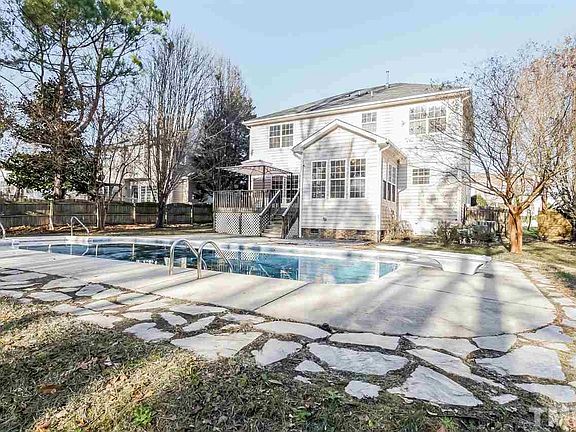 5th image of 1628 McLaurin Ln