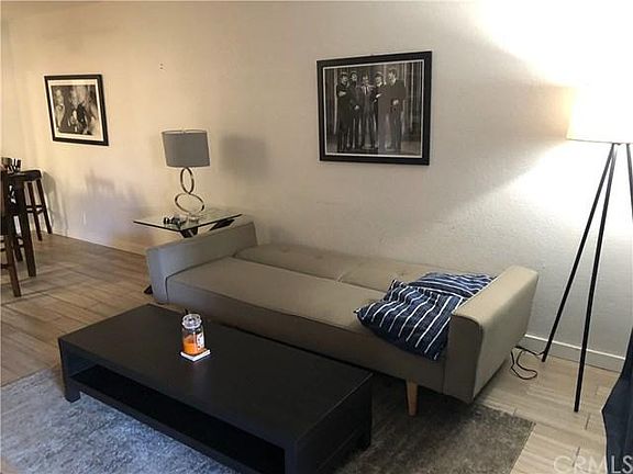 4th image of 2820 N Arcadia Ct #105