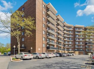 711 S River Rd APT 503, Des Plaines, IL 60016