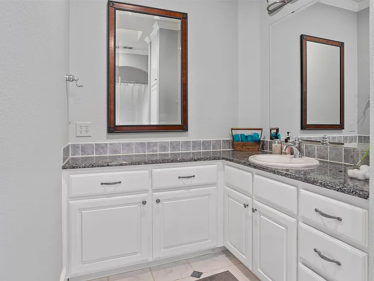 3714 Clarke Ave — Photo 29