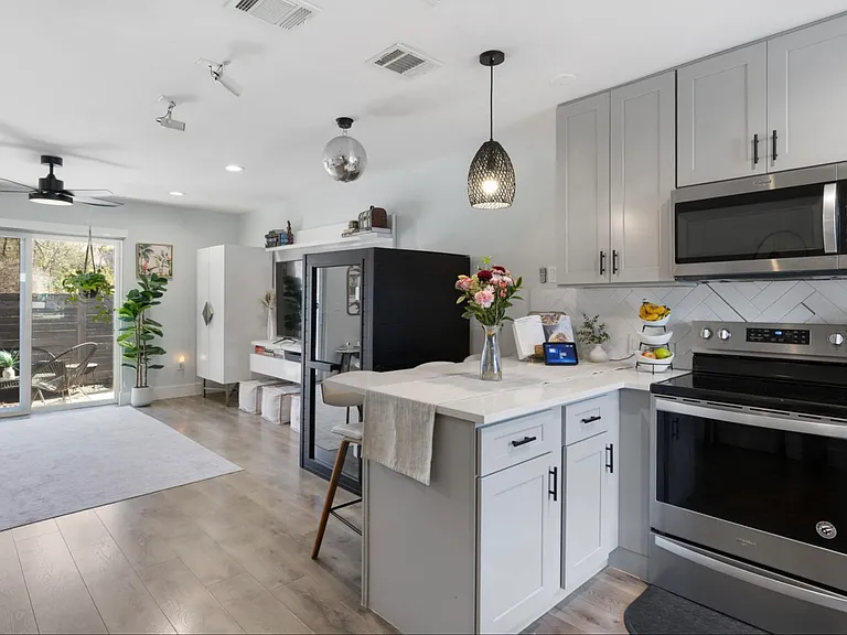 3812 Southway Dr #103 — Photo 11