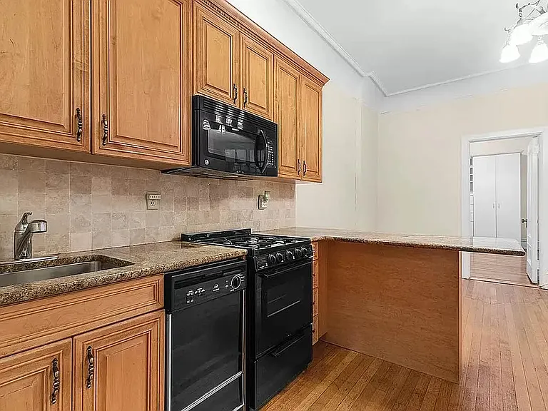 2109 Broadway #1343 — Photo 6