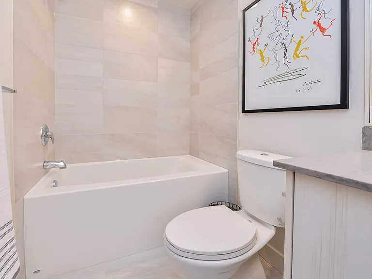 4398 W Saanich Rd #206 — Photo 34
