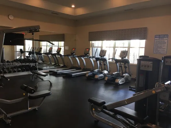3549 W 89th Pl, Hialeah, FL 33018