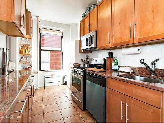 4th image of 156 W 86th St APT 8C