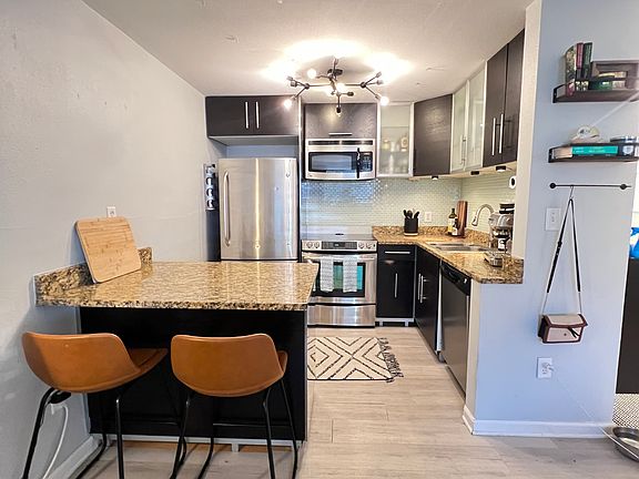 5th image of 1032 N Clarkson St APT 102