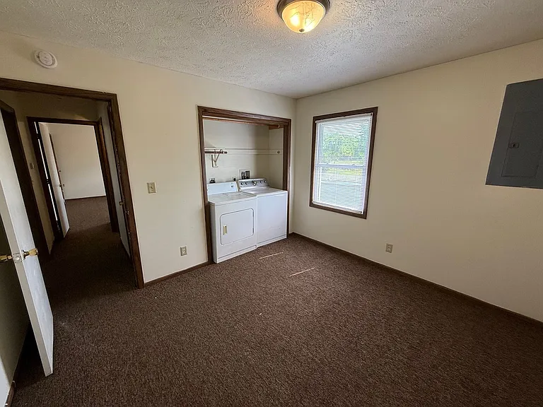 3743 N 250 W — Photo 9