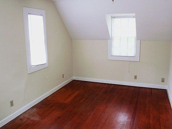 5th image of 201 Cary St APT D