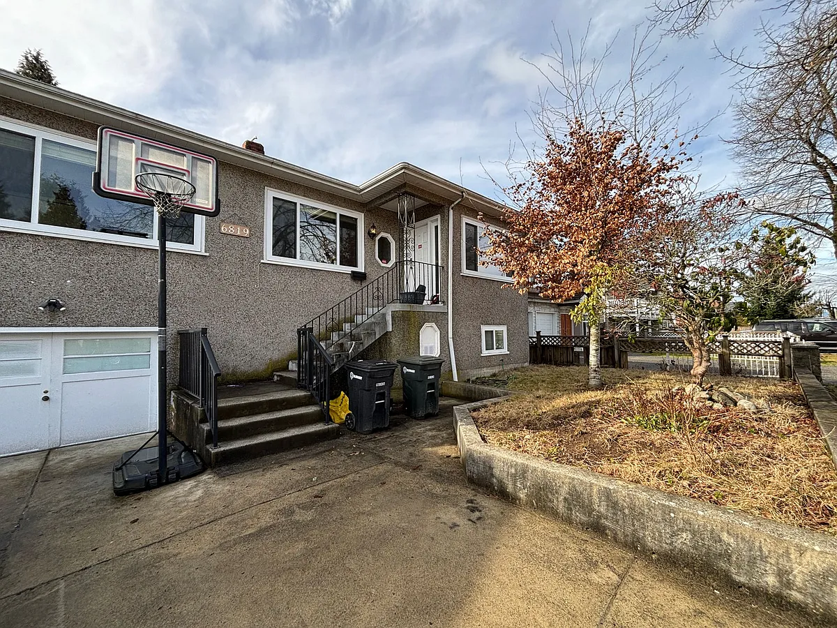 Building Photo - 6819 Linden Ave #TOP