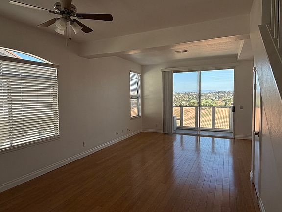 3rd image of 30902 Clubhouse Dr Unit 19I