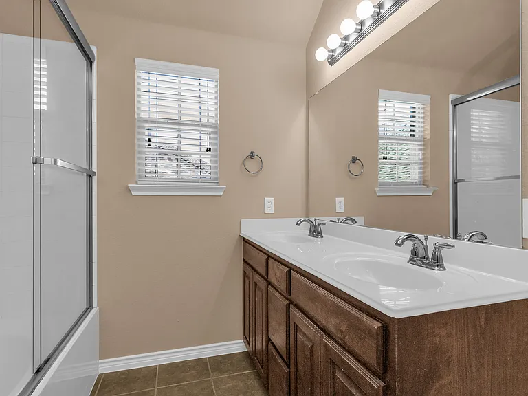 4924 Stray Creek Ln — Photo 21