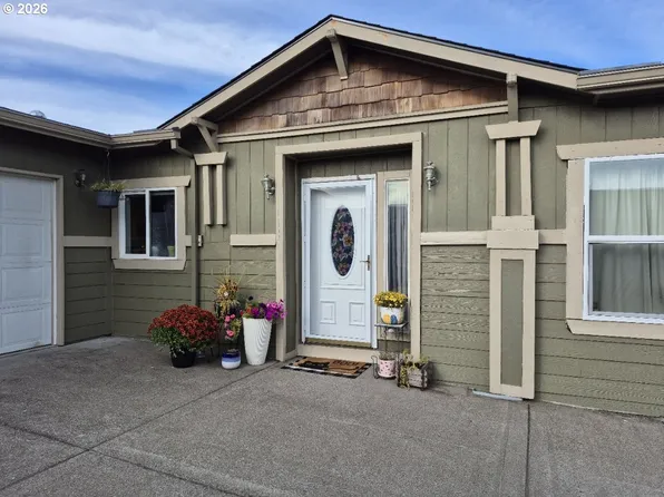 1585 Granite St, Woodburn, OR 97071