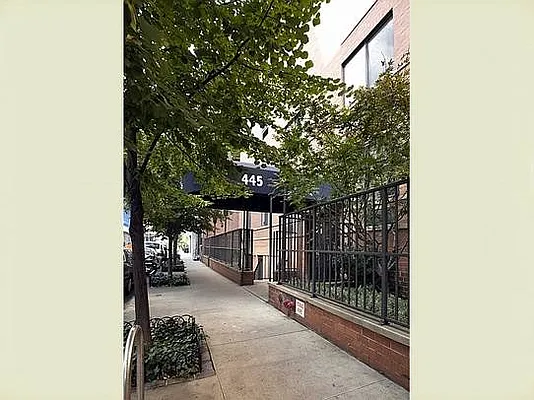 Sold by Stribling | media 19