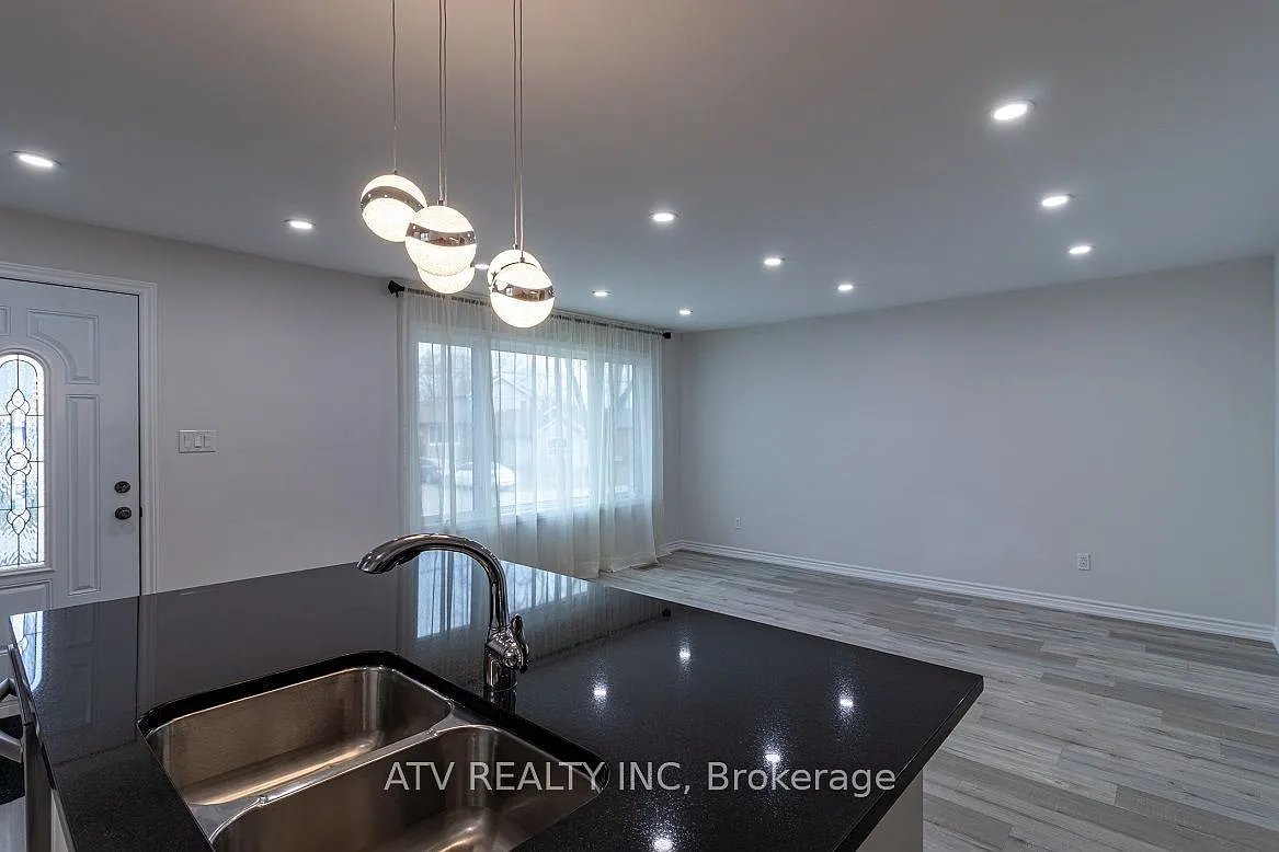 4 bed, $3,800 — Photo 4