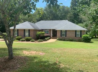 1200 Mockingbird Ln, Opelika, AL 36801