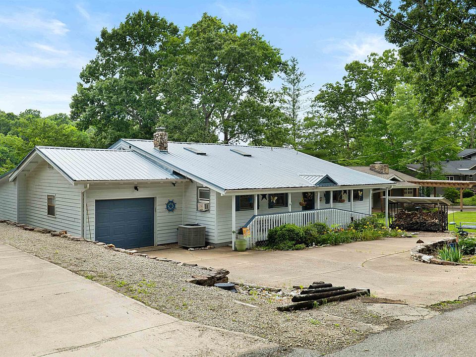 1st image of 246 E Lakeshore Dr