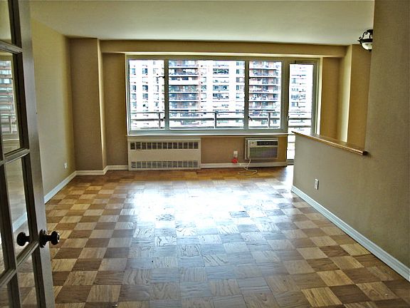 3rd image of 392 Central Park W APT 10N
