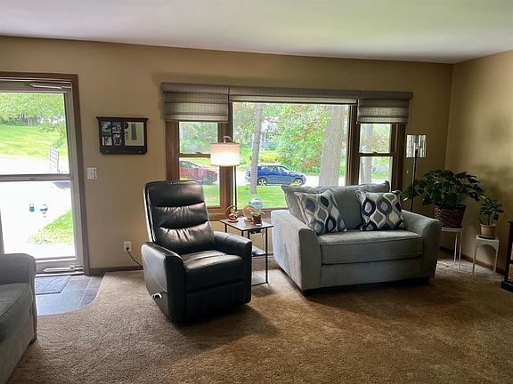 3rd image of 3464 Potter Road