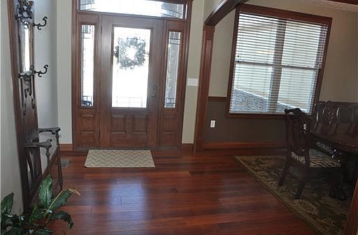 3rd image of 659 Rosecrest Dr