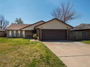 1102 W Neptune Rd, Edmond, OK 73003
