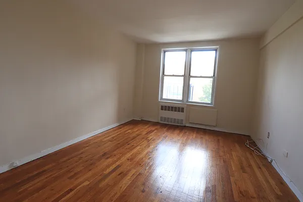 Rented by Douglas Elliman | media 19