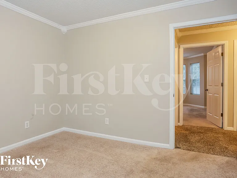 604 Rays Ln SE — Photo 12