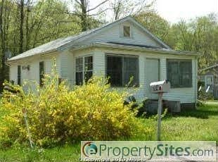2nd image of 304 Spring Rd