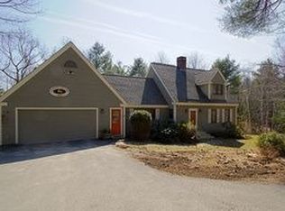 12 Doe Ln, Rockport, ME 04856
