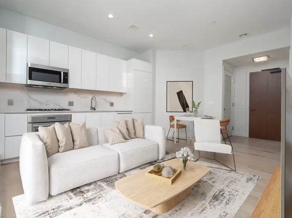 135 Seaport Blvd #526, Boston, MA 02210