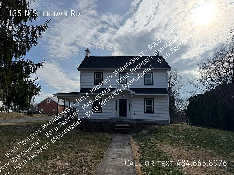 135 N Sheridan Rd — Photo 3