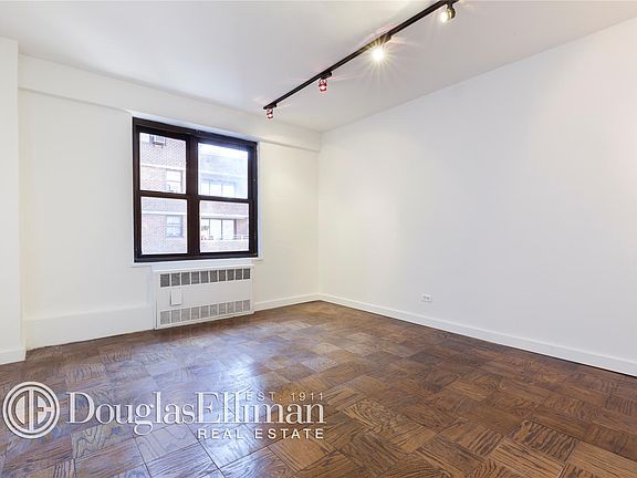 4th image of 266 Broadway APT B1603