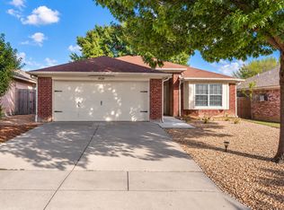 8120 Broken Arrow Rd, Fort Worth, TX 76137