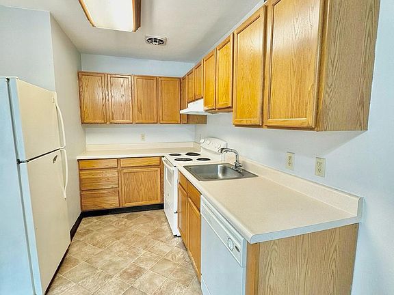 4th image of 2248 Hamilton St APT 208