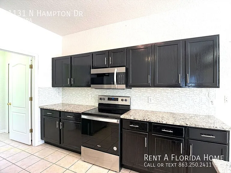 1131 N Hampton Dr — Photo 5