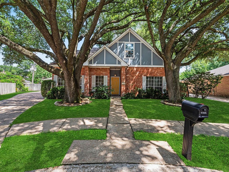 1st image of 8106 Tall Firs Ln