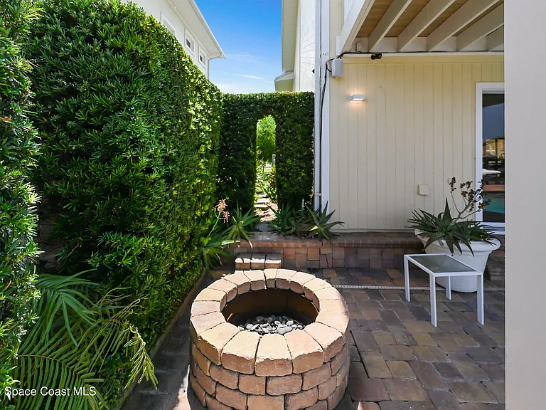 2230 Sykes Creek Dr — Photo 87