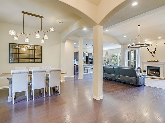 4th image of 5520 Texas Bluebell Drive