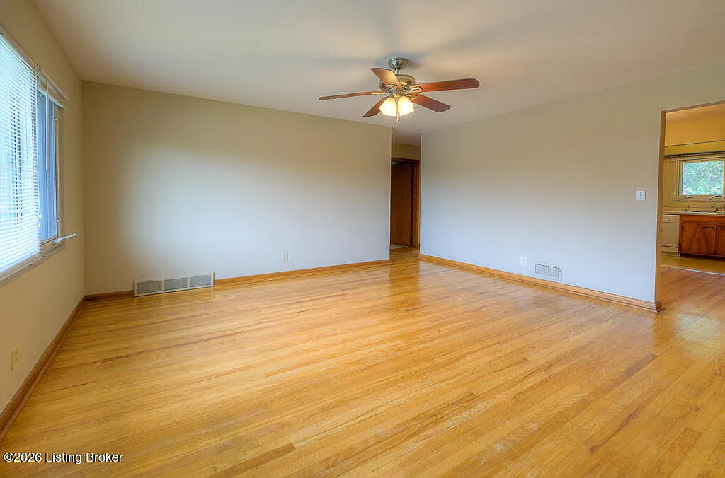 2713 Riedling Dr — Photo 4