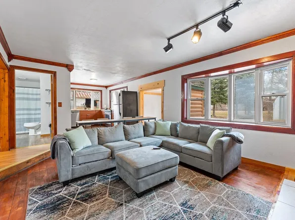48 Gravy Ln, Wisconsin Dells, WI 53965
