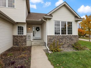 636 Ridgewood Ln, Delano, MN 55328