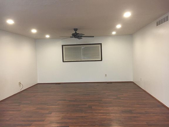 4th image of 411 Lincolnshire Dr