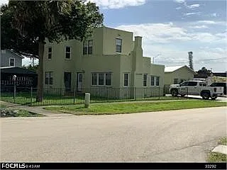4 bed, 3.0 bath, 1984 sqft, $2,200 — Photo 1
