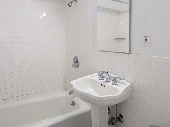 5th image of 335-341 E 51st St #2D